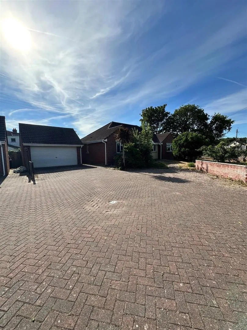3 bed house for sale — Monmouth Road Westonzoyland, Bridgwater TA7 0HG