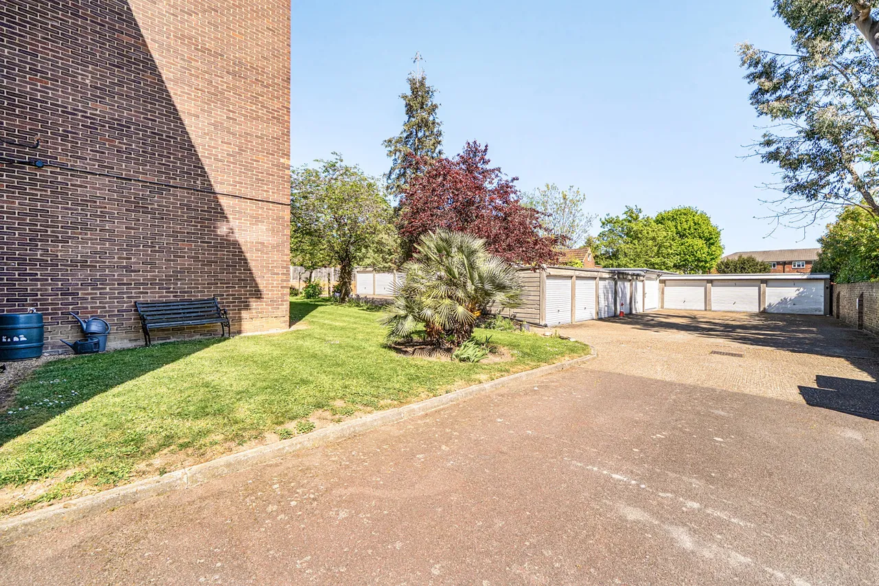 Priory Lodge, Ealing, W5, photo 12