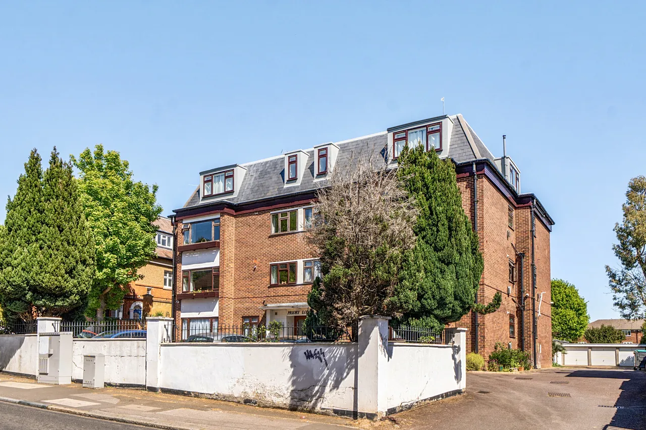 Priory Lodge, Ealing, W5, photo 18