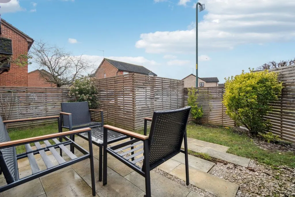Bridgestone Drive, Bourne End SL8 5XG, photo 2