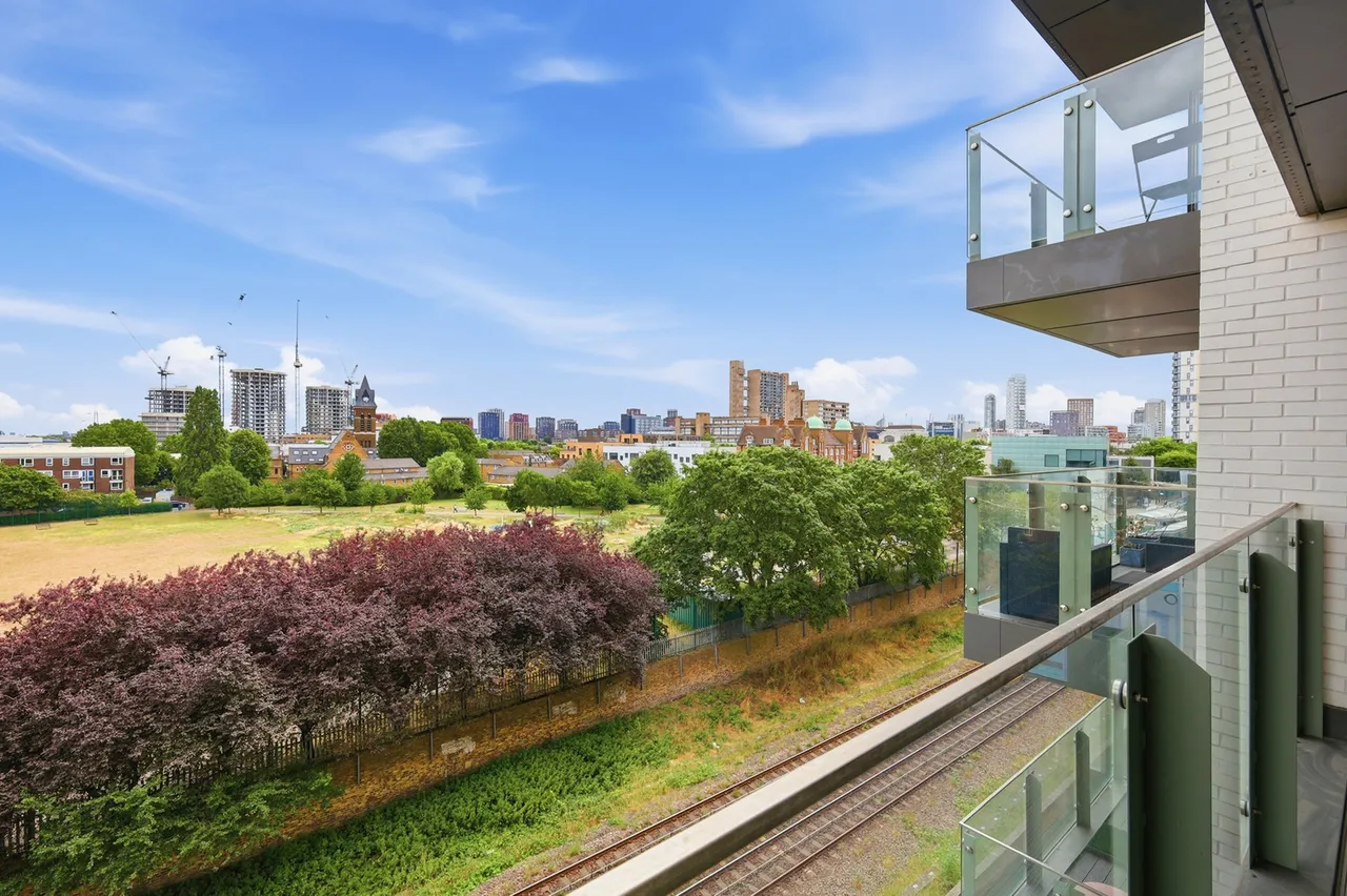 Lamington Heights, London, E14, photo 4