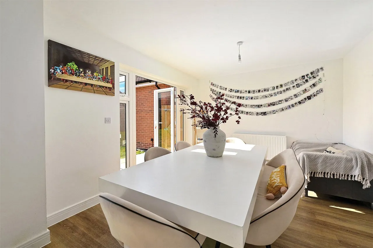 Summerstead Farm Road, Sherfield-on-Loddon, Hook, Hampshire, RG27 0GL, photo 6