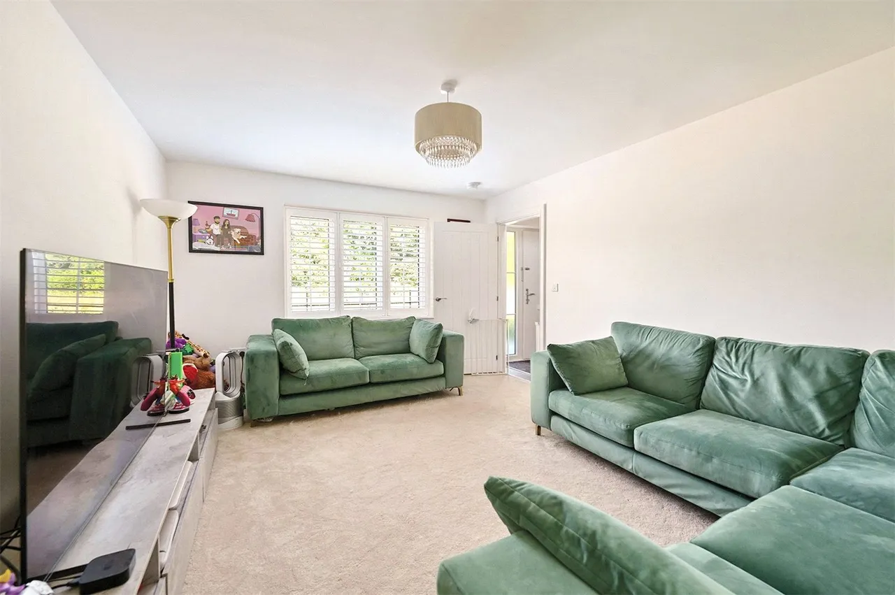 Summerstead Farm Road, Sherfield-on-Loddon, Hook, Hampshire, RG27 0GL, photo 2