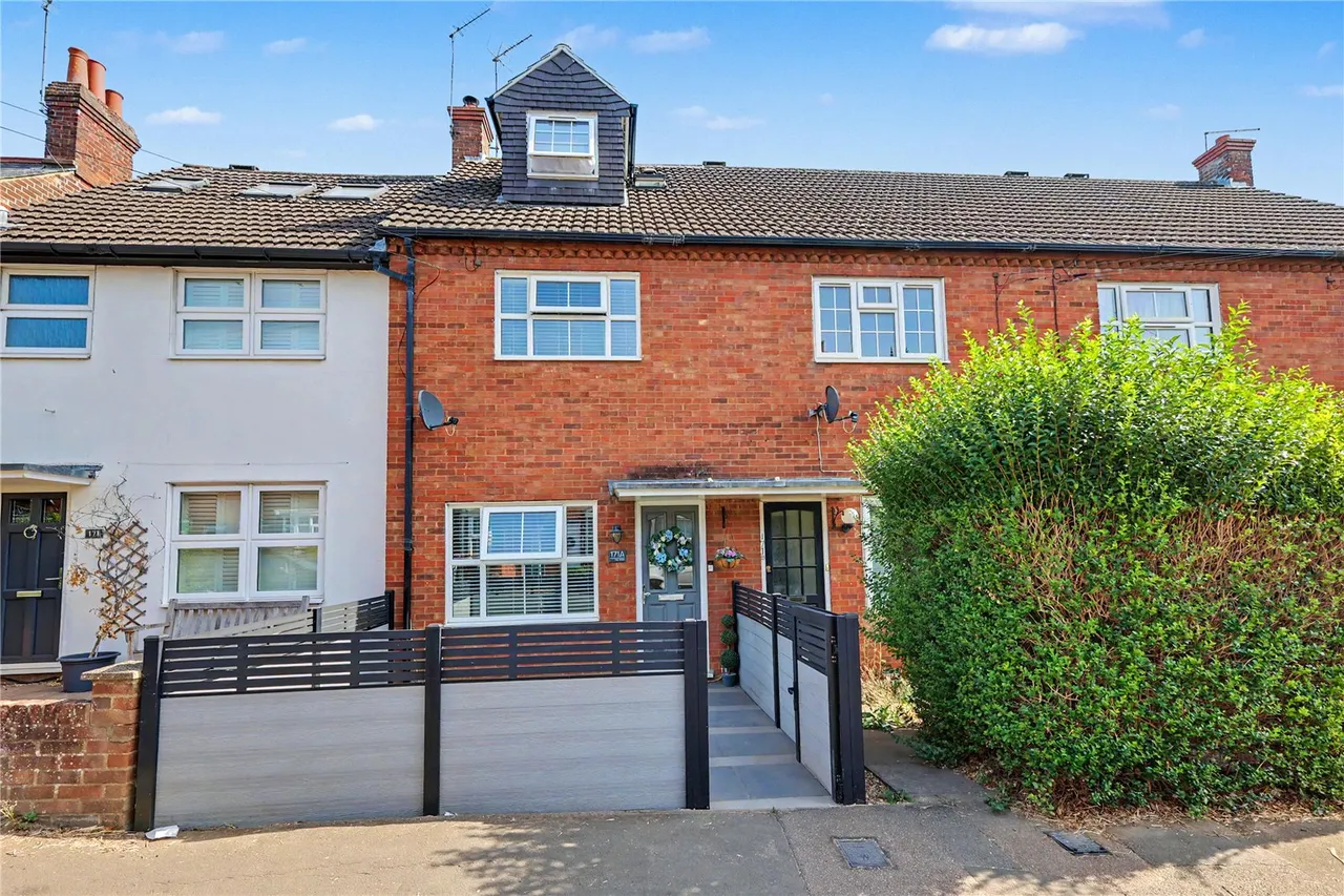 3 bed house for sale, High Street, Codicote, SG4
