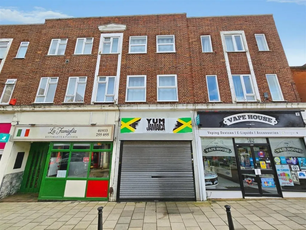 commercial to rent — Commercial to Rent in High Street, Rushden, Northants, NN10
