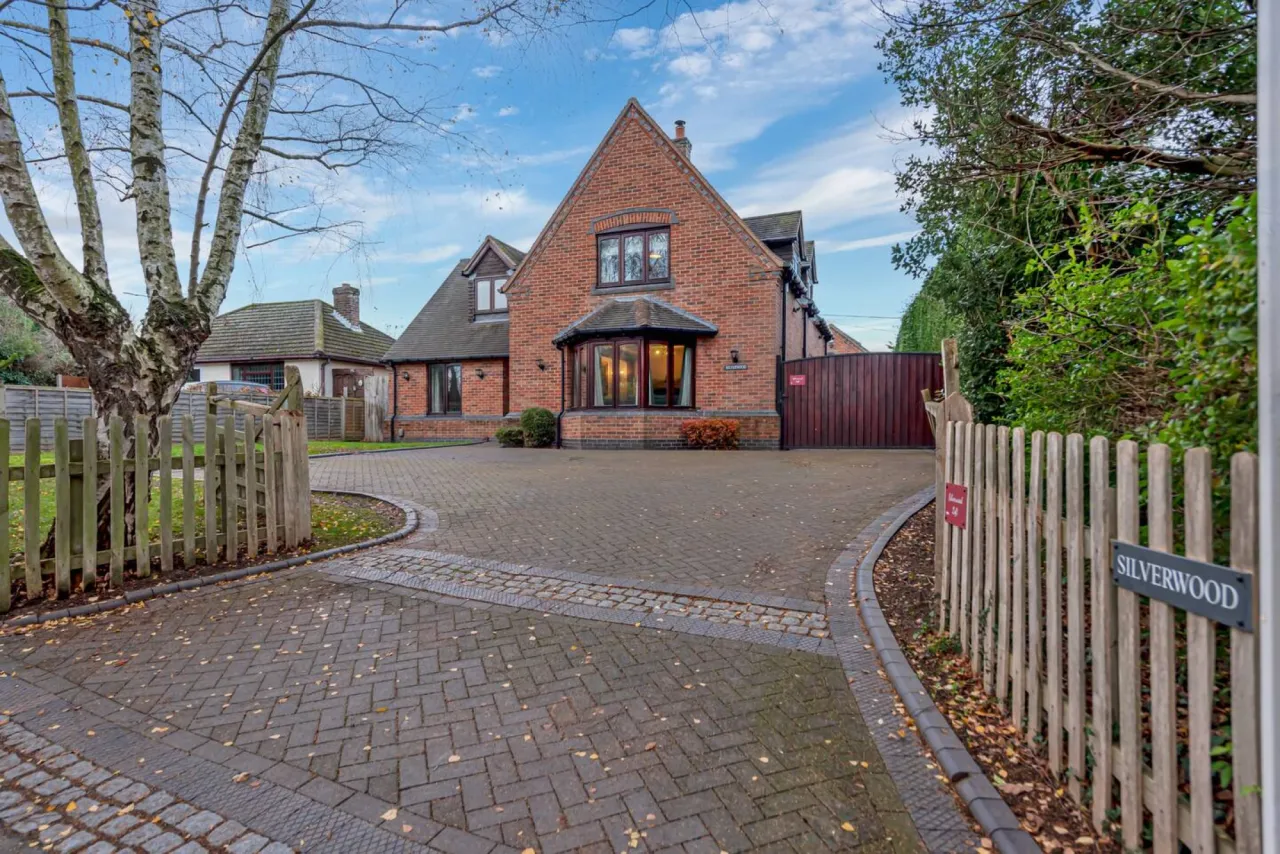 4 bed property for sale, Wellington Road, Telford