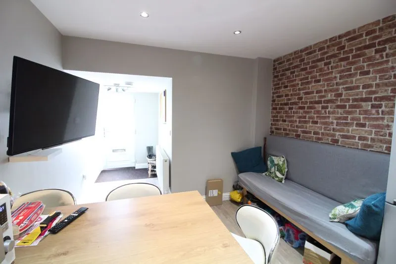Andover Close, Luton LU4 9EQ, photo 3