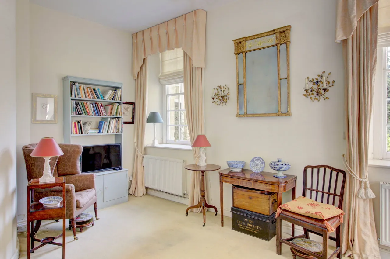 Thurnham Court, Devizes, SN10, photo 7