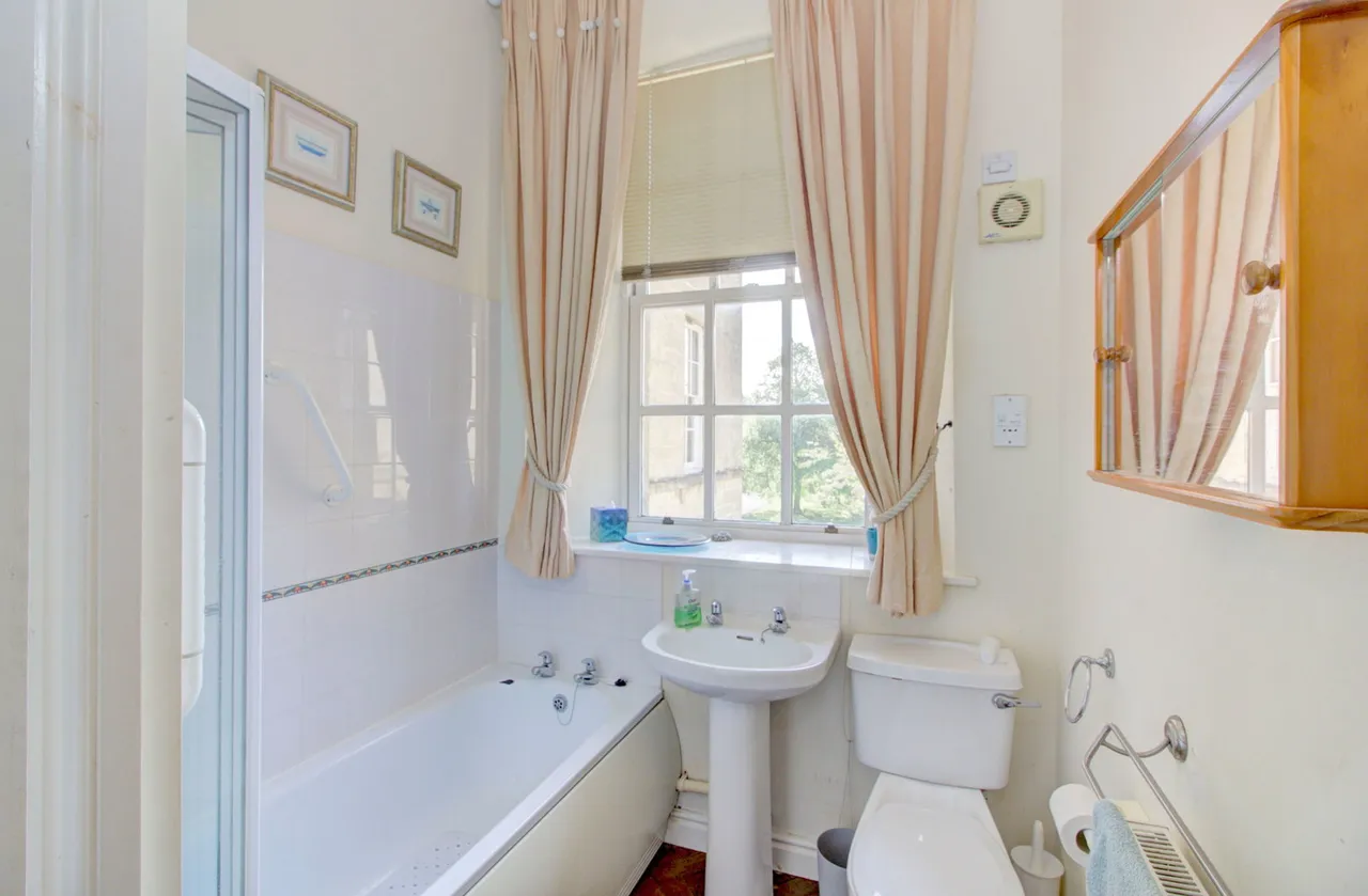 Thurnham Court, Devizes, SN10, photo 26