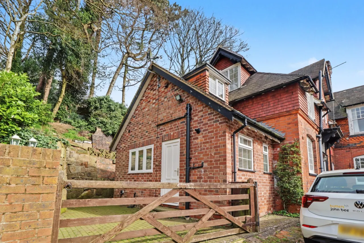 3 bed property for sale, Gravelly Bank, Stoke-On-Trent