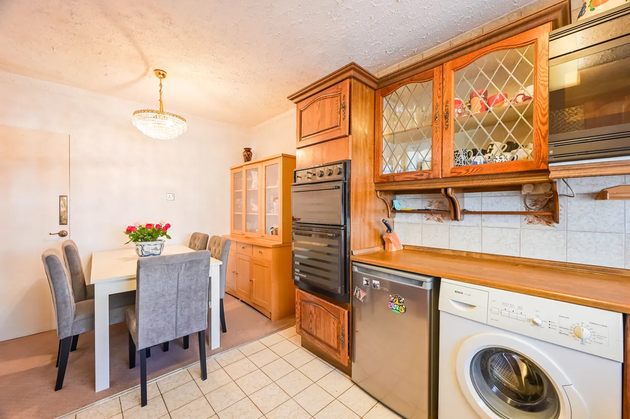 10 Swedenborg Gardens, London, photo 8