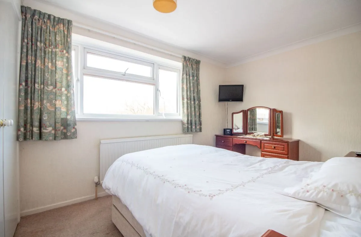 Roundway, Waterlooville, PO7 7QD, photo 18