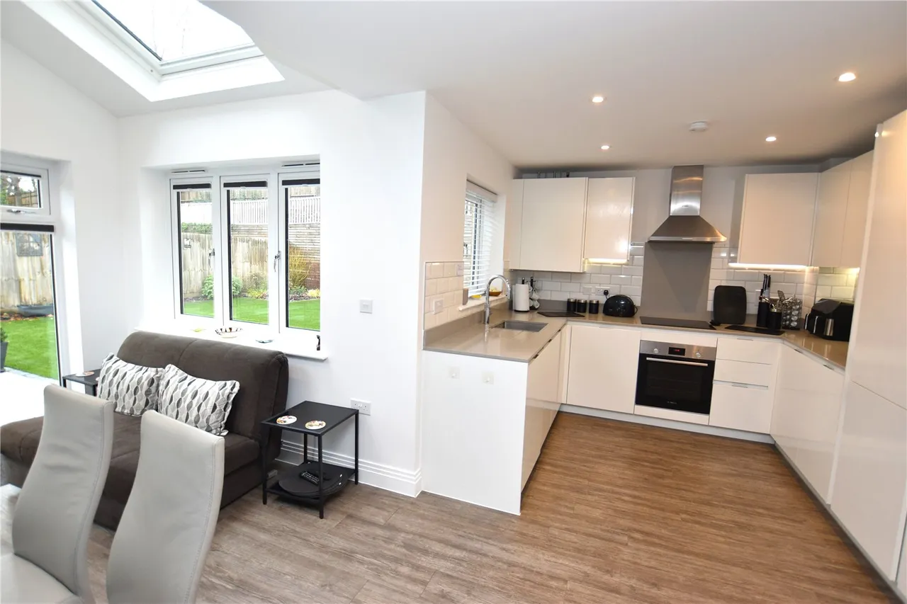 Nova Scotia Drive, Farnborough, Hampshire, GU14 0FR, photo 7
