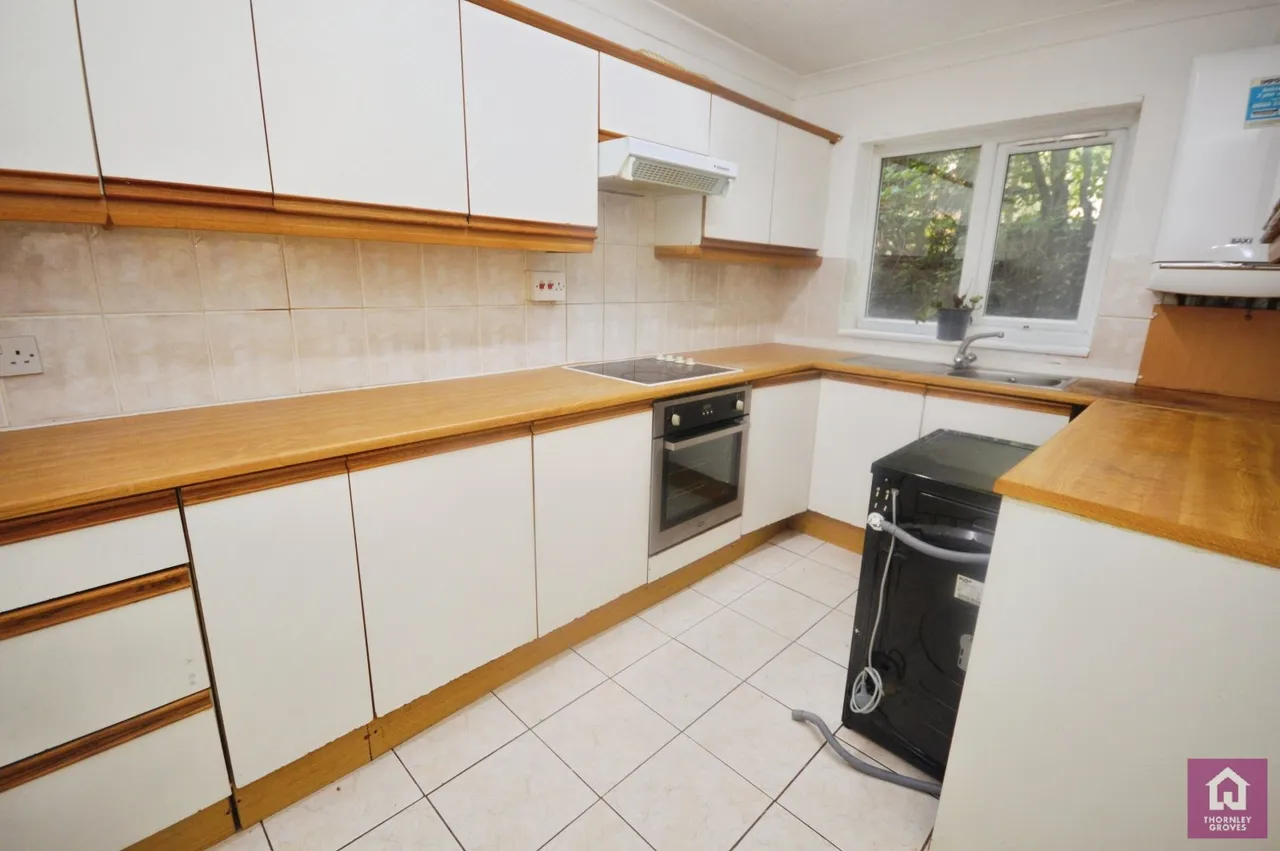 Kersal Road, Prestwich, M25, photo 3