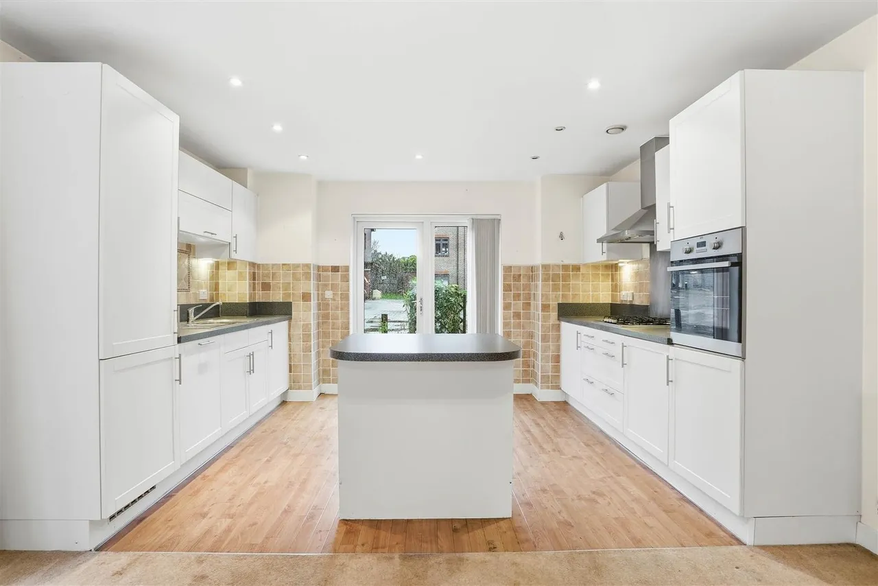 Killick Mews, Cheam, SM3, photo 2
