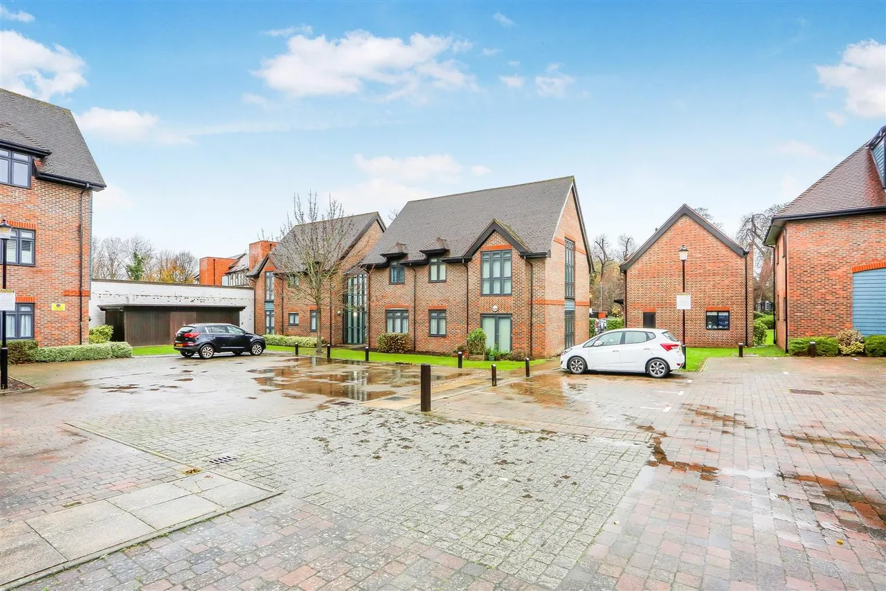 Killick Mews, Cheam, SM3, photo 15