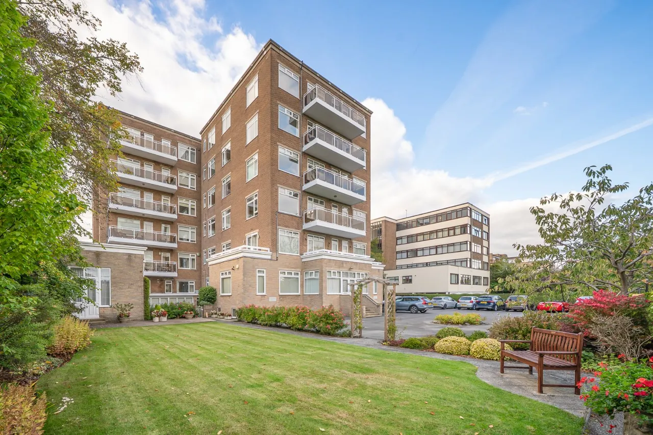 3 bed flat for sale, Beech Grove, Harrogate, HG2