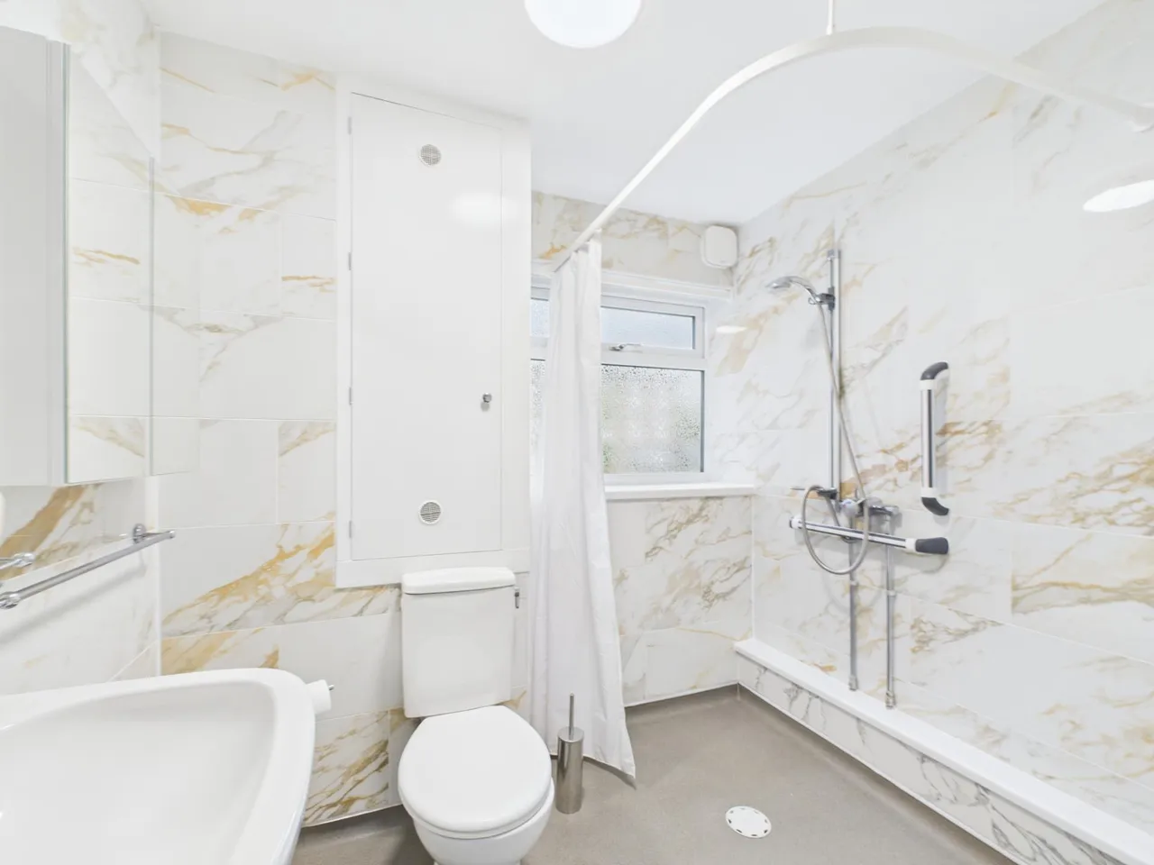 Valerie Court, Bath Road, Reading, Reading, RG1, photo 6