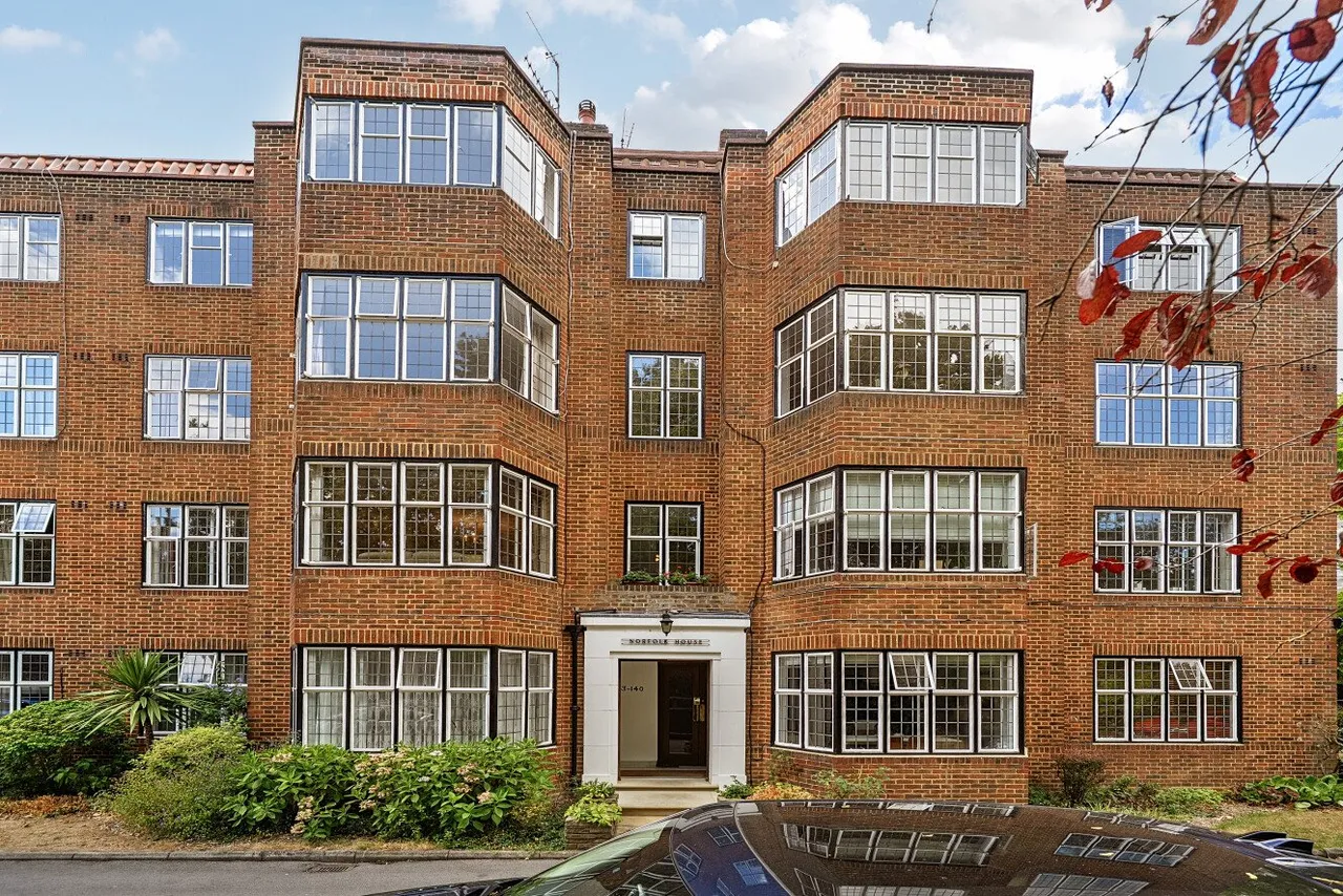 Portsmouth Road, Putney, London, SW15, photo 4