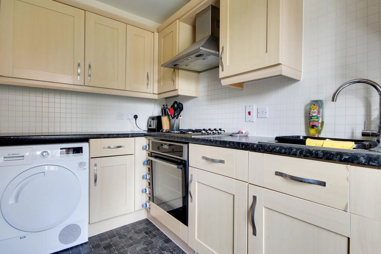 Halton Way, Kingsway, Gloucester, GL2, photo 3
