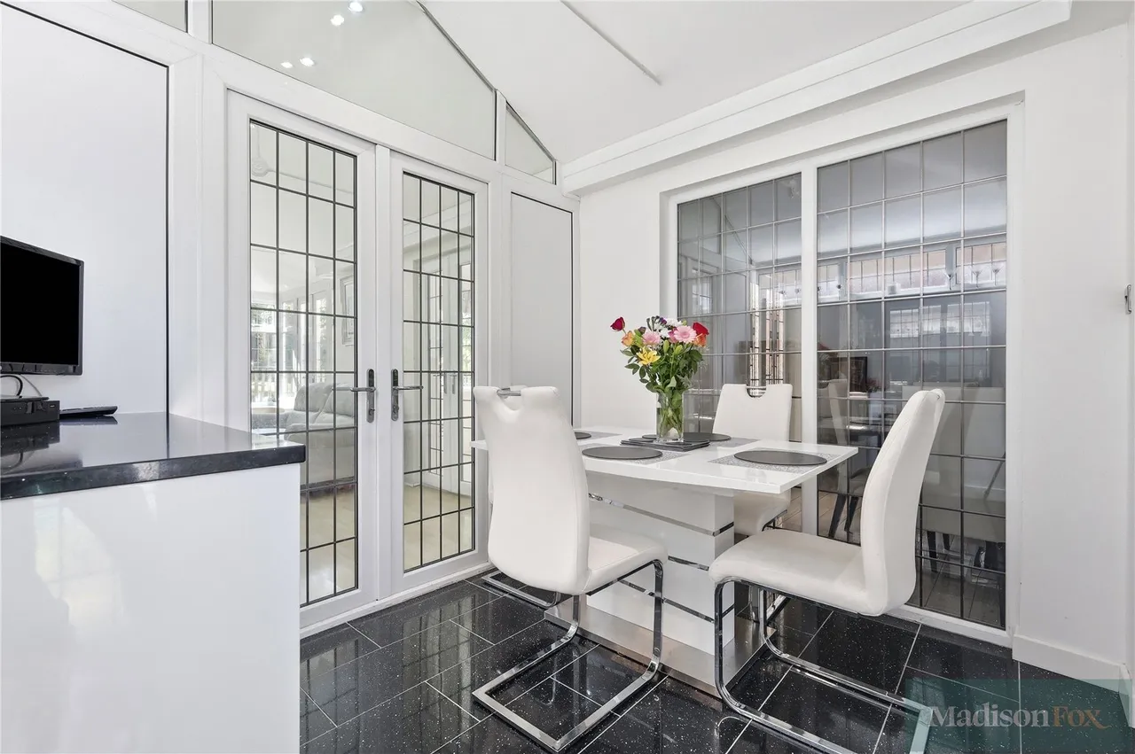 Mount Pleasant Road, Chigwell, IG7, photo 14