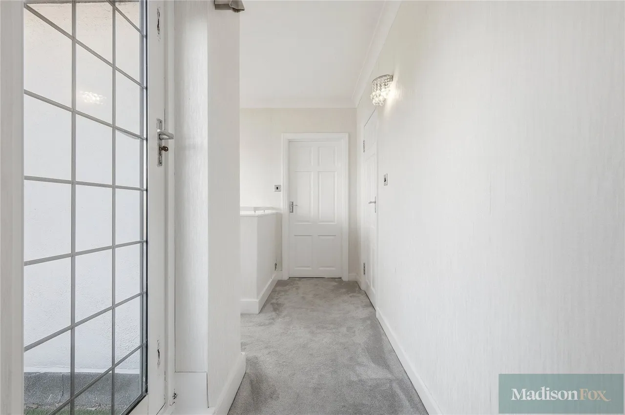 Mount Pleasant Road, Chigwell, IG7, photo 23