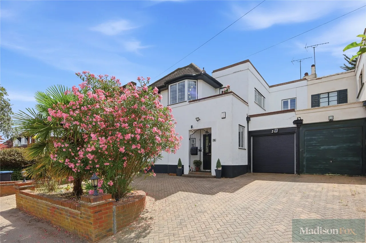 Mount Pleasant Road, Chigwell, IG7, photo 51