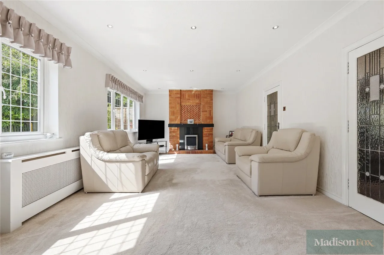Mount Pleasant Road, Chigwell, IG7, photo 4