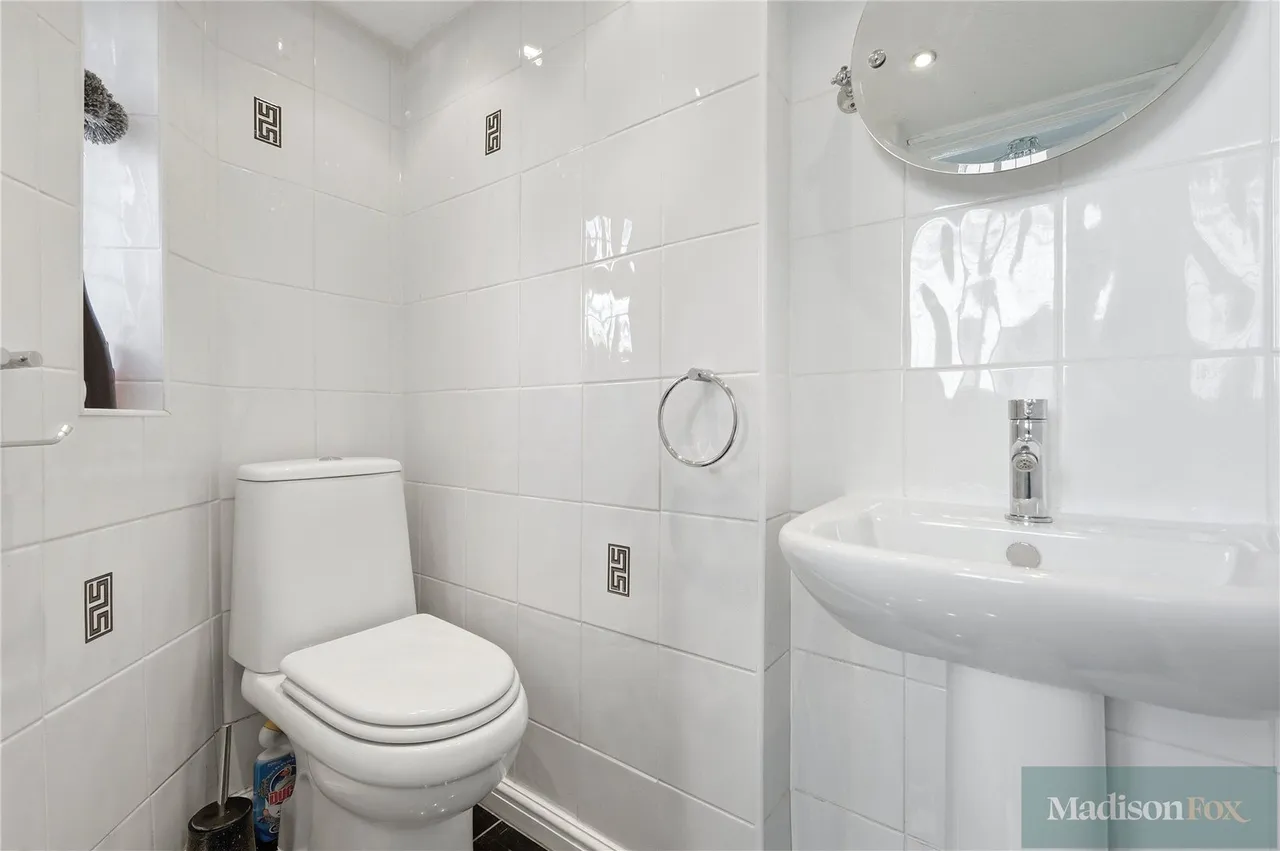 Mount Pleasant Road, Chigwell, IG7, photo 19