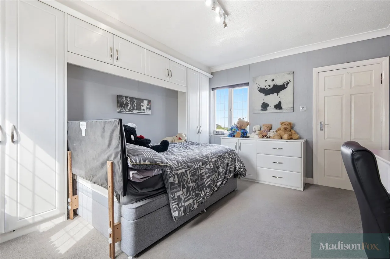 Mount Pleasant Road, Chigwell, IG7, photo 28