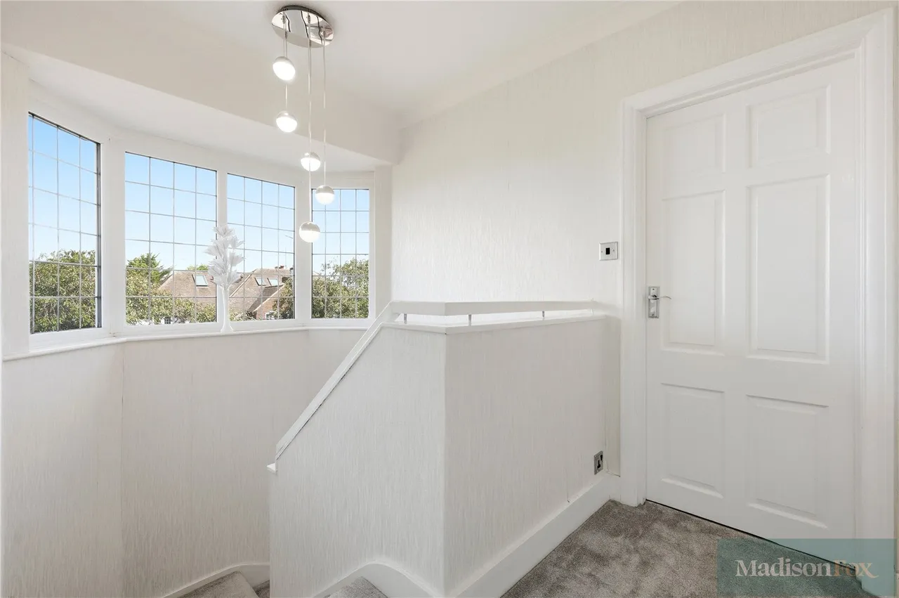 Mount Pleasant Road, Chigwell, IG7, photo 21