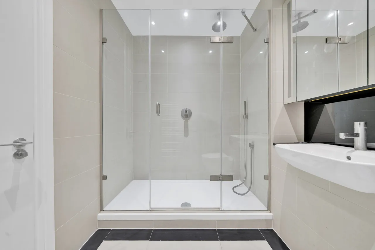 Leman Street, London, E1, photo 10