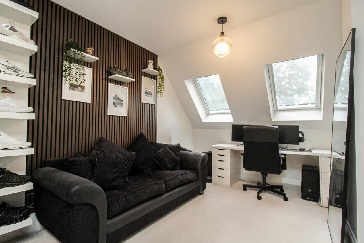 Royston Drive, Ewshot, GU10, photo 15