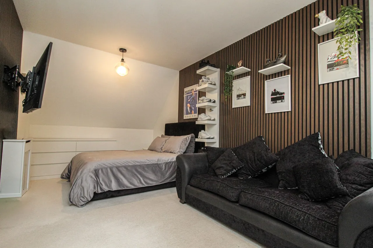 Royston Drive, Ewshot, GU10, photo 14