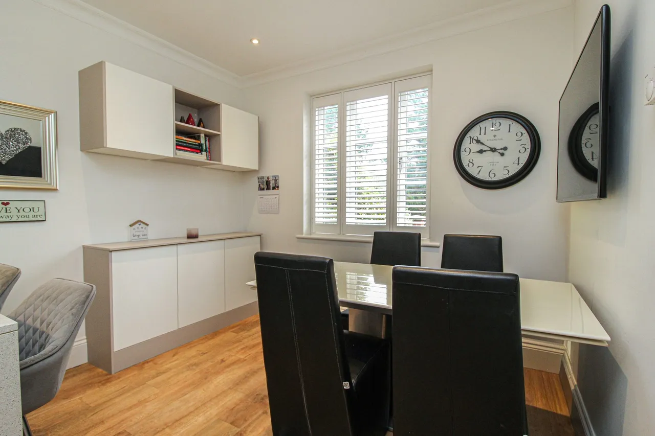 Royston Drive, Ewshot, GU10, photo 6