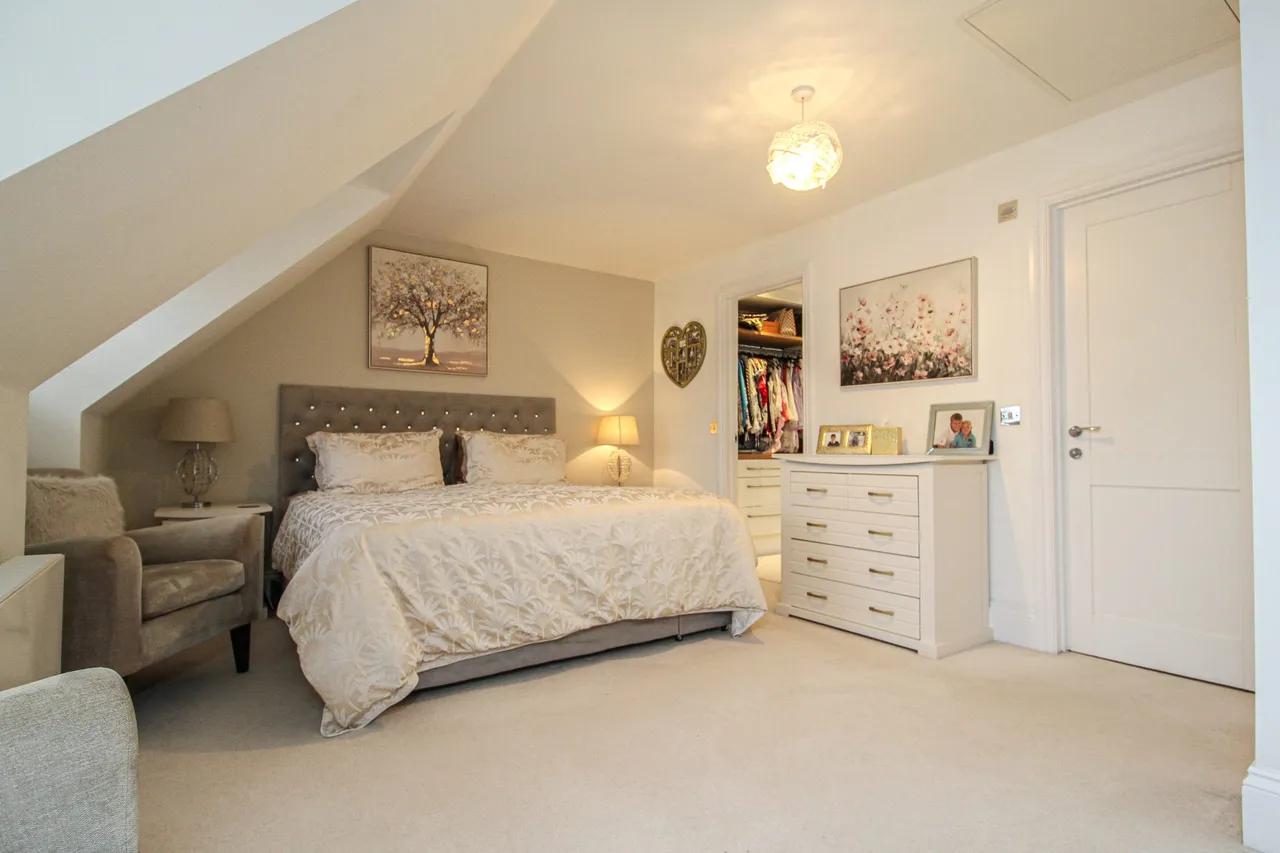 Royston Drive, Ewshot, GU10, photo 10