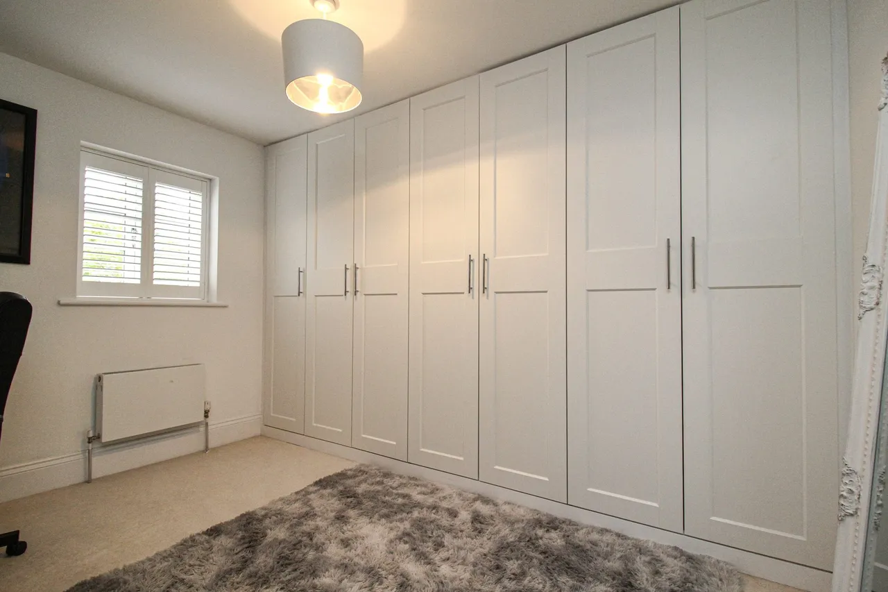 Royston Drive, Ewshot, GU10, photo 19