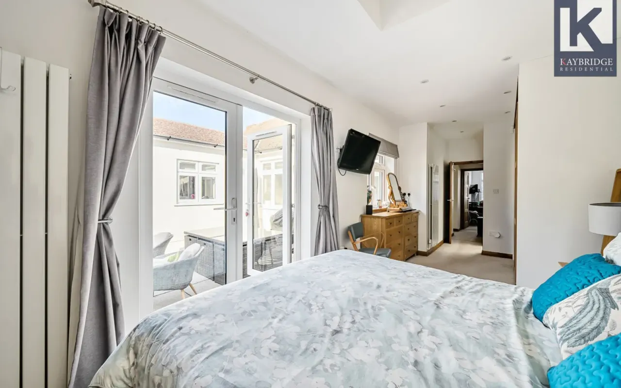 Mavis Avenue, Epsom, KT19, photo 7