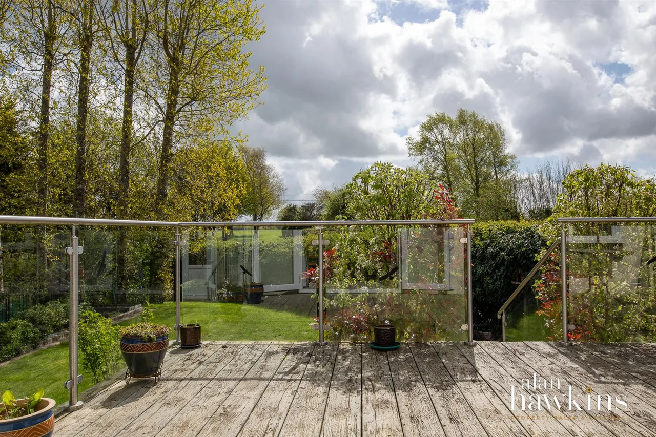 Lillybrook Estate, Lyneham, photo 13