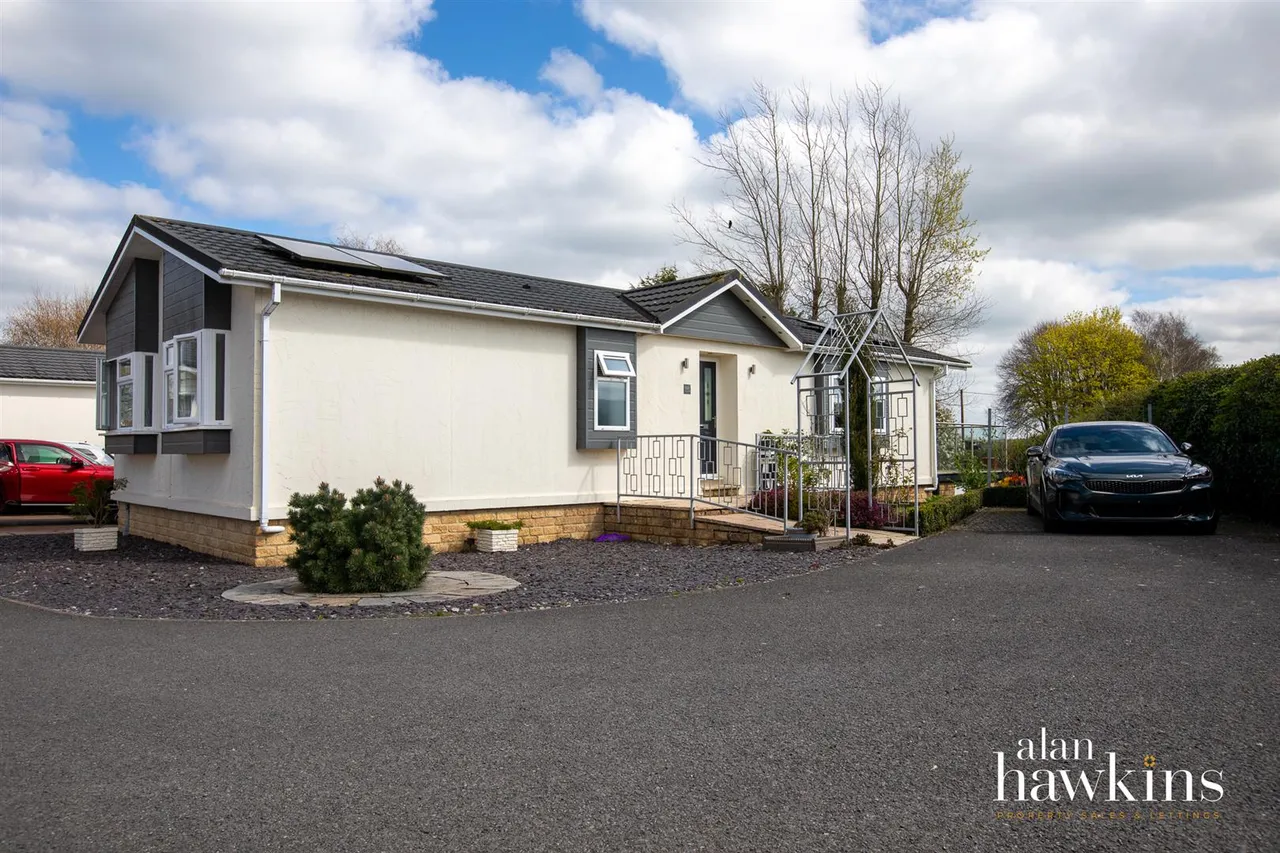 Lillybrook Estate, Lyneham, photo 12