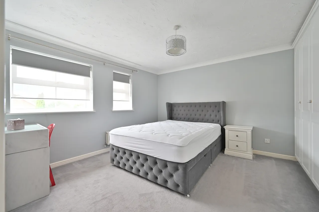 Carpenders Park, WD19, photo 10