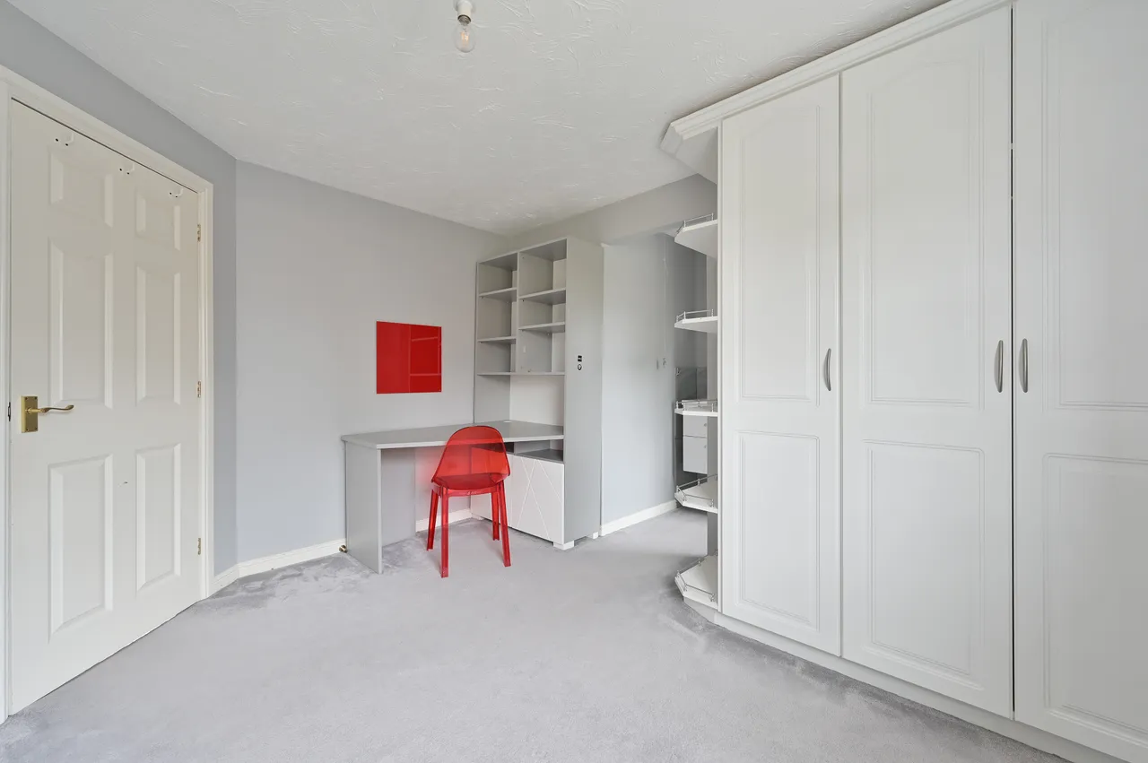 Carpenders Park, WD19, photo 15