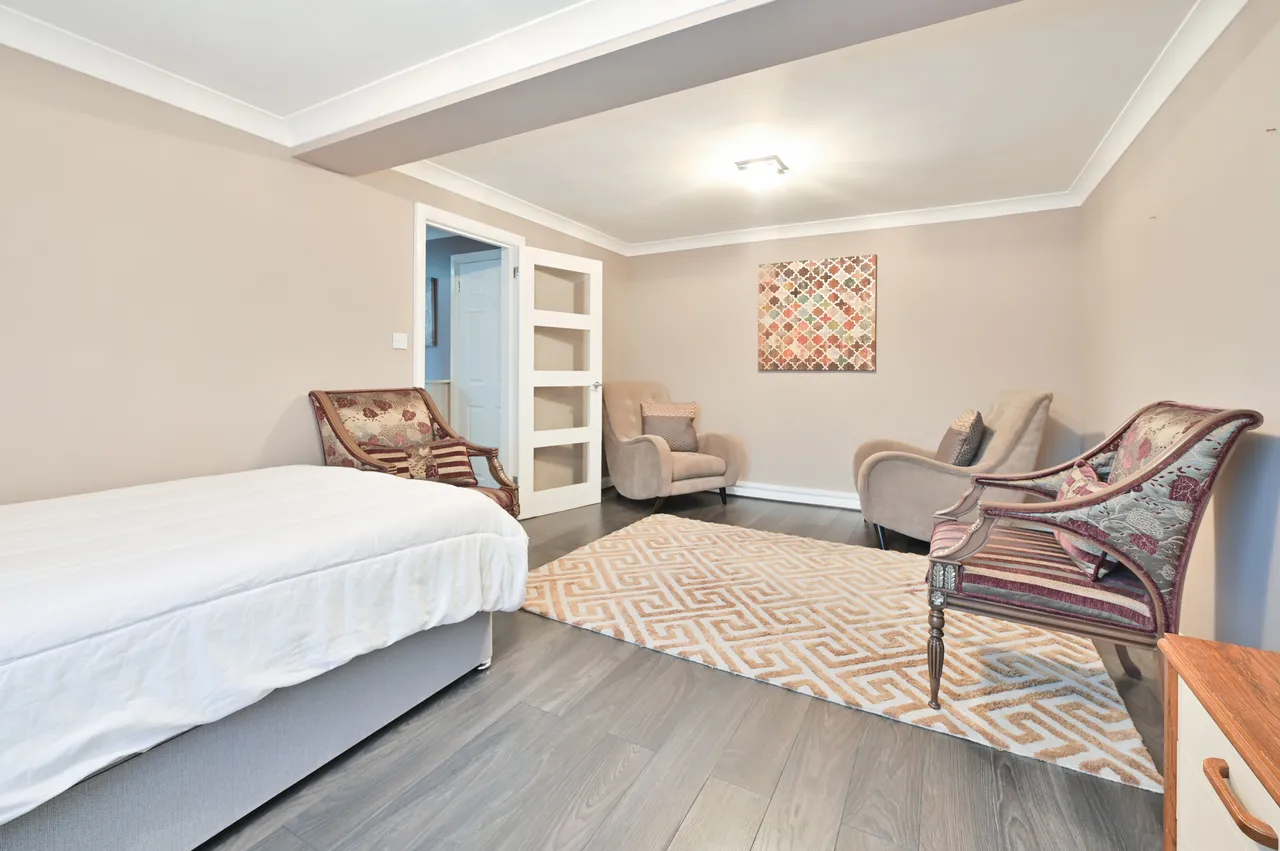 Carpenders Park, WD19, photo 16