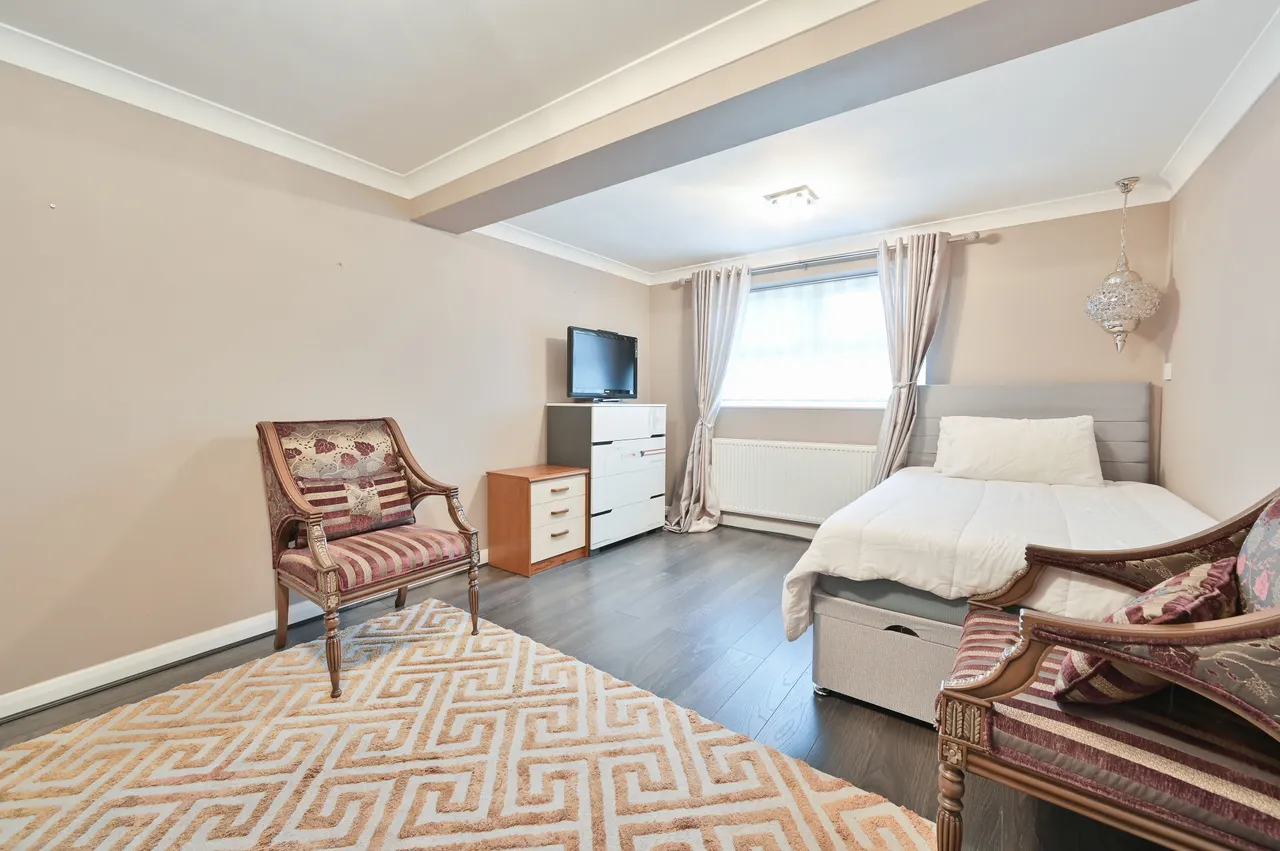 Carpenders Park, WD19, photo 26