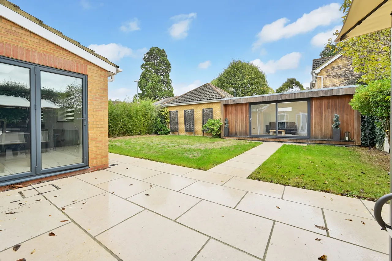 Carpenders Park, WD19, photo 11