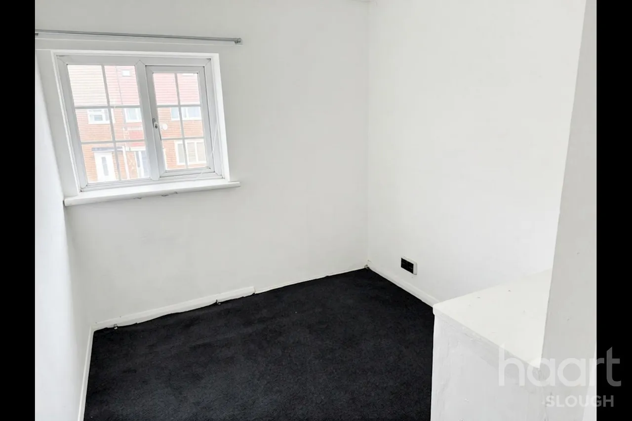 Trelawney Avenue, Slough, SL3, photo 4