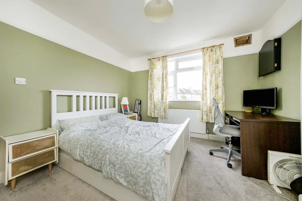 Northway, Morden, photo 9