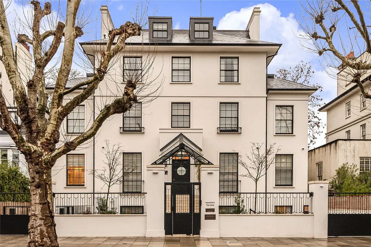 3 bed new development to rent — Hamilton Terrace, London, NW8 9UL
