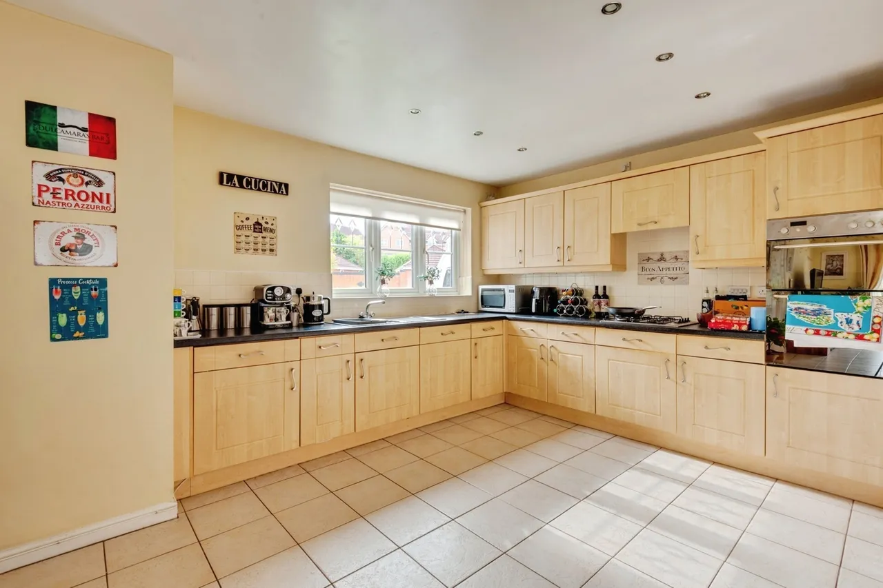 Fox Bank Close, Widnes, WA8, photo 12