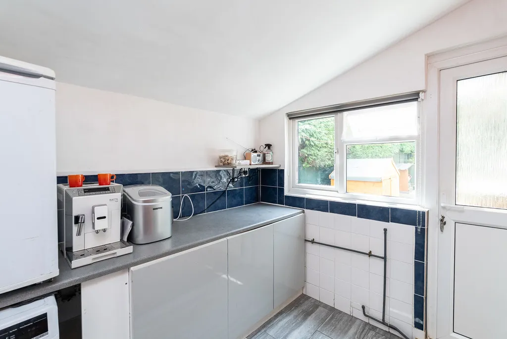 Adlers Lane, Westhumble, RH5, photo 7